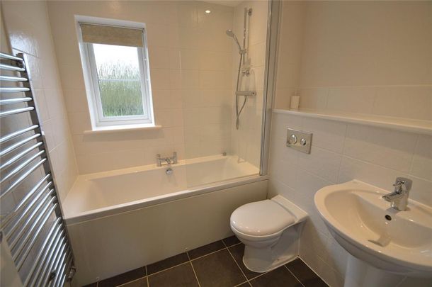 3 bedroom terraced house to rent - Photo 1
