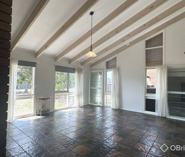 Large Family Home - Photo 2