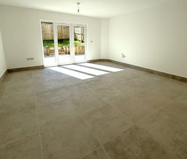 3 bedroom detached house to rent - Photo 1