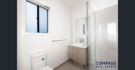 Modern Family Home - Photo 5