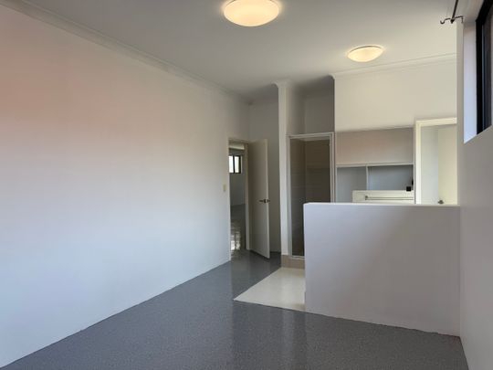 South Perth - Photo 1