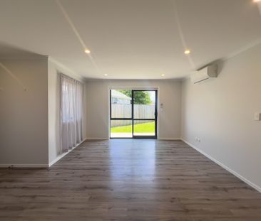 Near new two bedroom townhouse - Photo 6