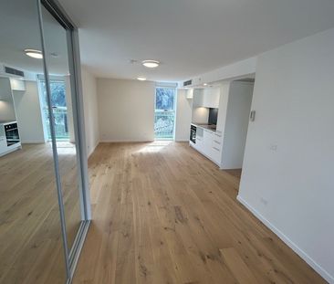 302/355 Northbourne Avenue, Lyneham ACT 2602 - Apartment For Rent -... - Photo 4