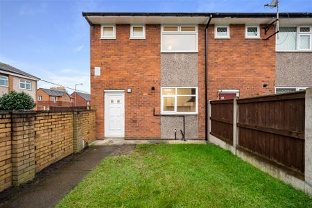 3 bed end of terrace house to rent in Oakford Avenue, Manchester, M40 - Photo 4