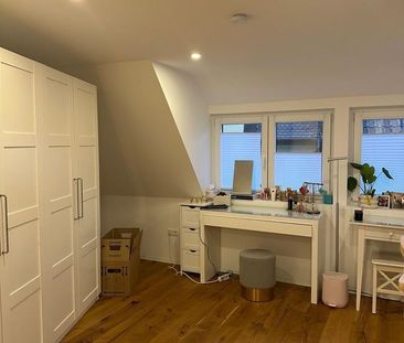 2er-WG in 120 m^2 Wohnung mit Balkon und Top-Anbindung - Foto 1