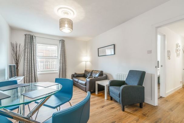 Custom Hall, Block 2, Lower Gardiner Street, Talbot Street, Dublin 1 - Photo 1