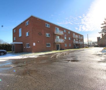 For Lease - 18 HOLLAND Street Unit# 18, St. Thomas, Ontario - Photo 3