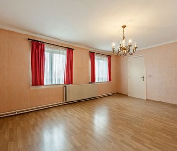 Ruime eengezinswoning met authentieke charme in Koninksem - Photo 3