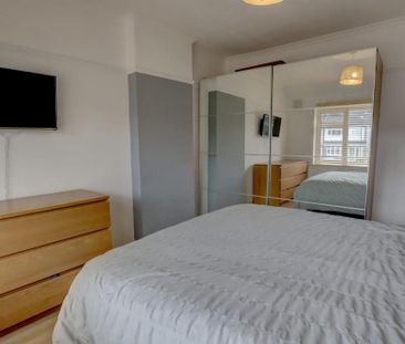 3 bedroom semi-detached house to rent - Photo 5