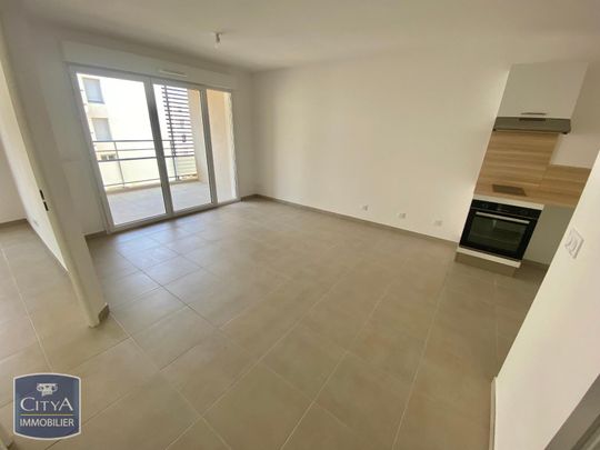 Location Appartement 2 pièces 40m² HYERES 83400 - Photo 1