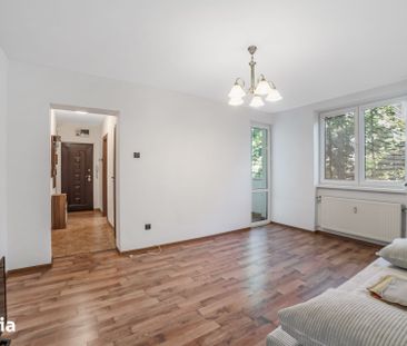 Apartament cu 3 camere si doua balcoane, intr-o oaza de verdeata, Piat - Fotografie 4