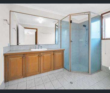 78 Martingale Circuit, Clear Island Waters - Photo 3