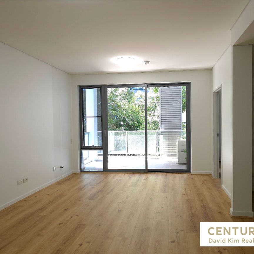 Sleek Modern Living with Unmatched Convenience - Photo 1