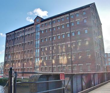 Albert Warehouse, The Docks, Gloucester - Photo 1