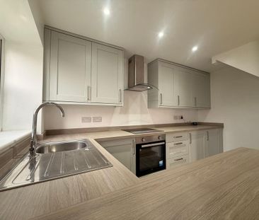 1 bedroom semi-detached house to rent - Photo 2