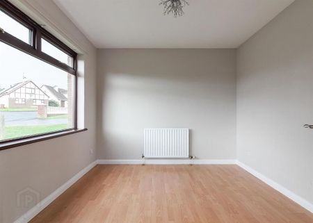 21 Regent Avenue, Carrickfergus, BT38 7TY - Photo 3