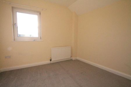 4 bedroom terraced house to rent - Photo 4