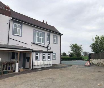 Apartment, Horse Race End, Heath, Wakefield, WF1 - Photo 5