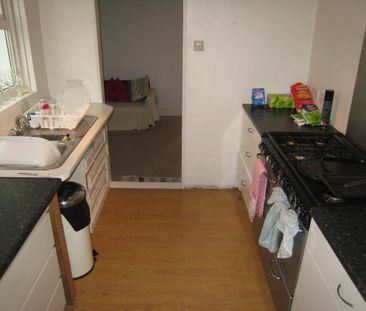 3 bedroom terraced house to rent - Photo 5