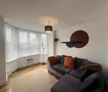 2 Bed Semi-Detached House, Woodhouse Hill Road, LS10 - Photo 2