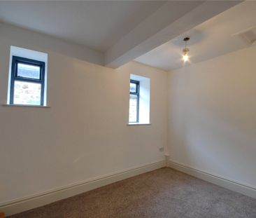 Flat 2 Ryder Court, 10 Market Place, Masham, HG4 4EB - Photo 4