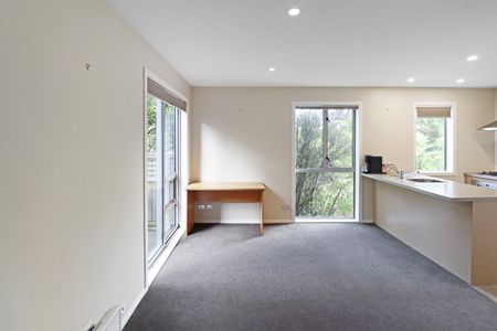 Townhouse Living - Photo 4