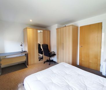 Waterside Gardens, Bolton - Photo 3