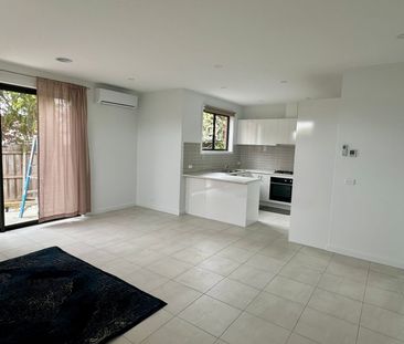 MODERN 2 BEDROOM UNIT - Photo 5