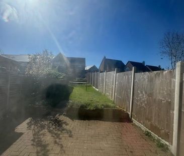 3 bedroom terraced house to rent - Photo 4