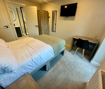 Highfield Road, Bournemouth - Photo 2