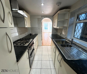 3 bedroom terraced house to rent - Photo 6