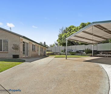 SPACIOUS 4 BEDROOMS WITH ELEVATED VIEWS! - Photo 1