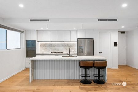 A Rare House Alternative in Highgate Hill - Photo 5