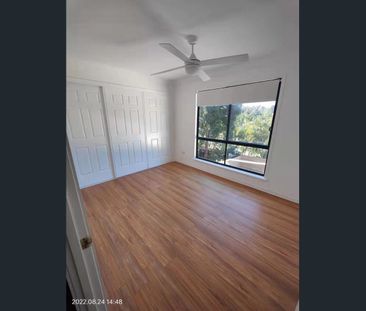 Stunning 3-bedroom townhouse for rent in Sinnamon Park - Photo 1