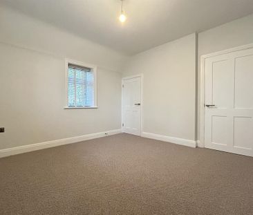 3 bedroom detached house to rent - Photo 3