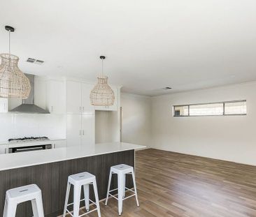 16 Mimosa Circuit, Wandi, WA 6167 - Photo 6