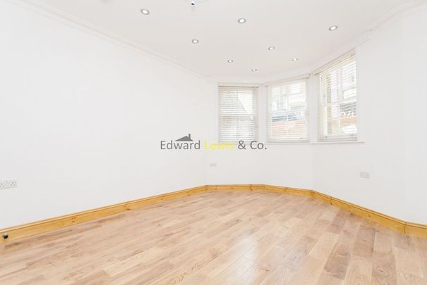 3 bedroom flat to rent - Photo 1