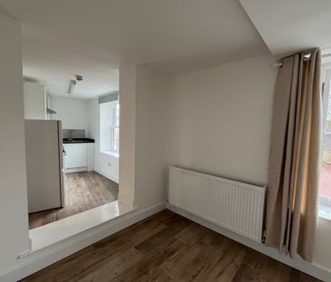 Dove Bank, Uttoxeter - Photo 1