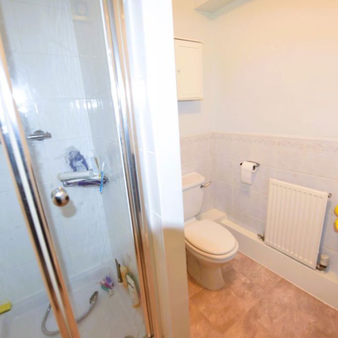 2 bedroom Flat in Flat 3, Leeds - Photo 1