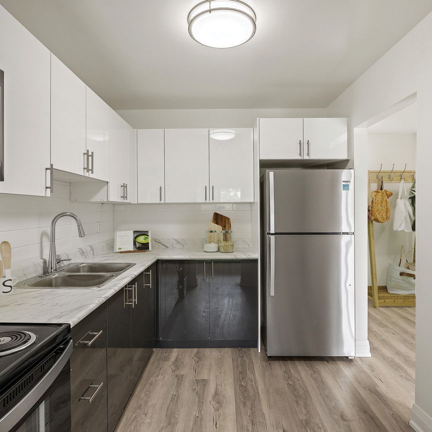 One Bedroom Apartment - Photo 1