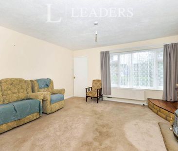 3 bedroom semi-detached to rent Melrose Close, Stamford, PE9 - Photo 2