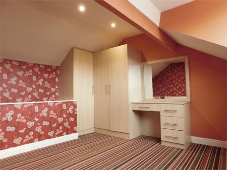 Wellington Street - Photo 4