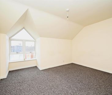 2 Kingscourt Avenue, Belfast, BT6 9AN - Photo 3