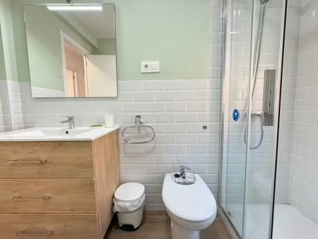 Calle de Santa Julia, Madrid, Community of Madrid 28053 - Foto 5