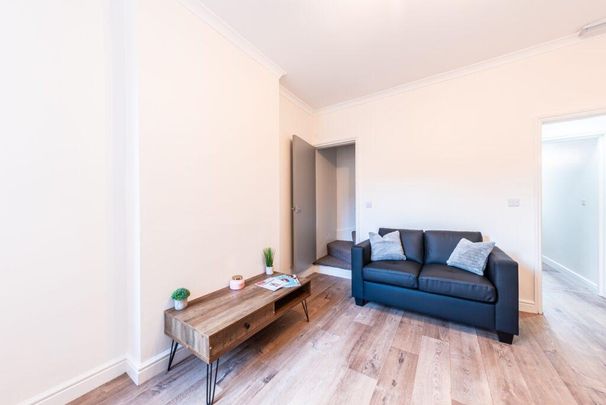 3 bedroom terraced house to rent - Photo 1