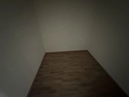 Kompakte günstige 2 -Zimmer Erdgeschoßwohnung mit 35 m² Terrasse- unbefristeter Mietvertrag - Foto 2