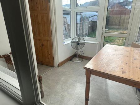 2 Bedroom house for rent on Emerson Road, Coventry, CV2 5HU area. - Photo 5