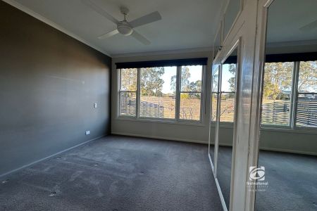 NEAT AS A PIN - Photo 5