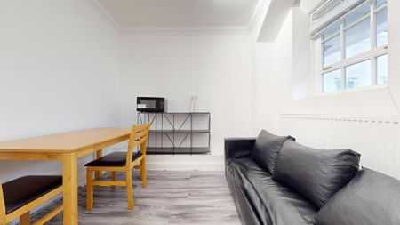 3 bedroom flat to rent - Photo 3