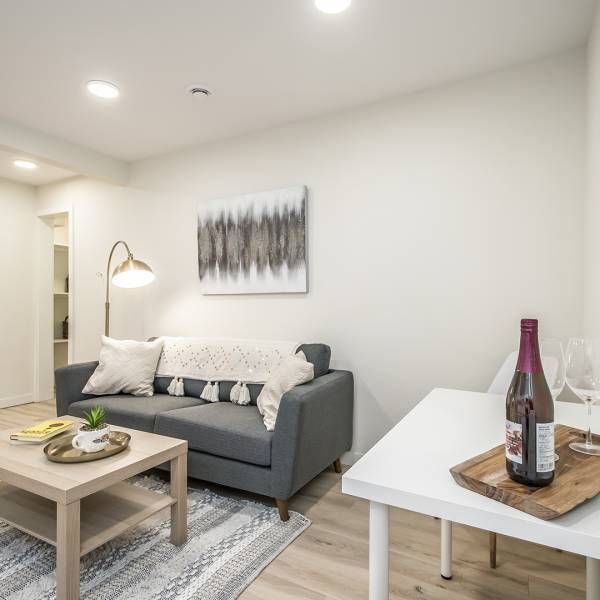 Elmwood - Beautiful 1 Bedroom Main Floor Flat in Dartmouth! - Photo 1